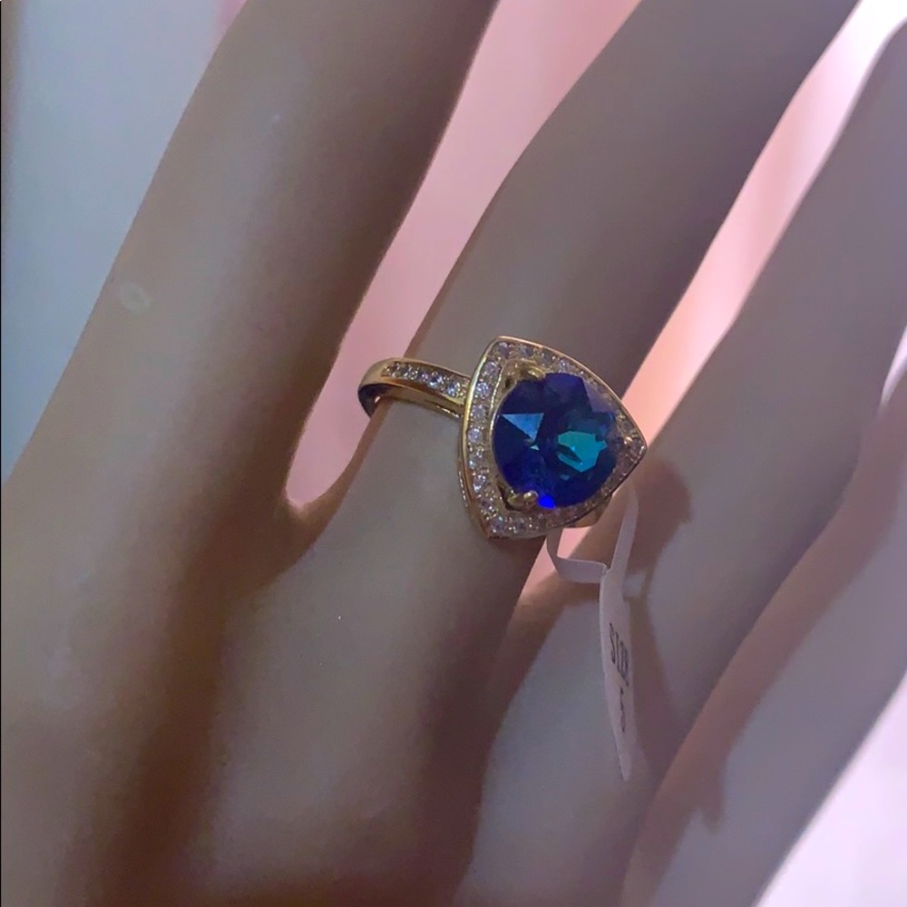 New: Fragrant Jewels ring